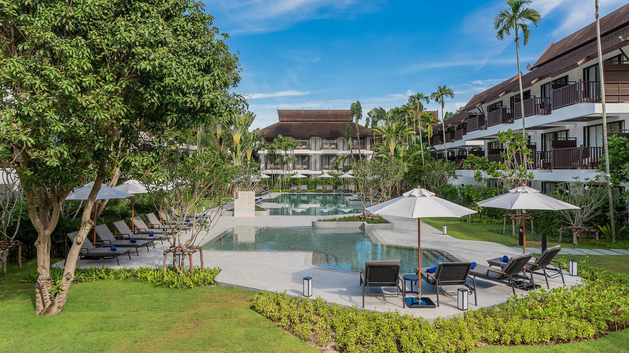 Garden Wing and pool
