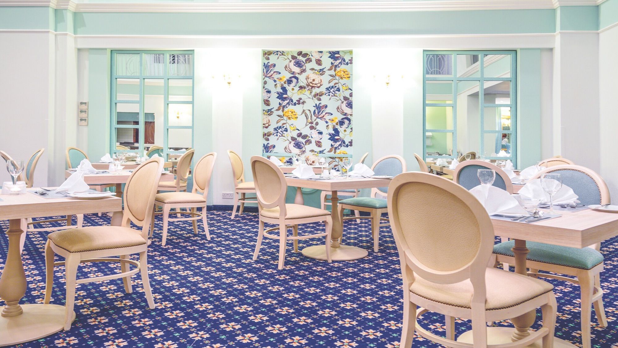 Copperfield's buffet restaurant