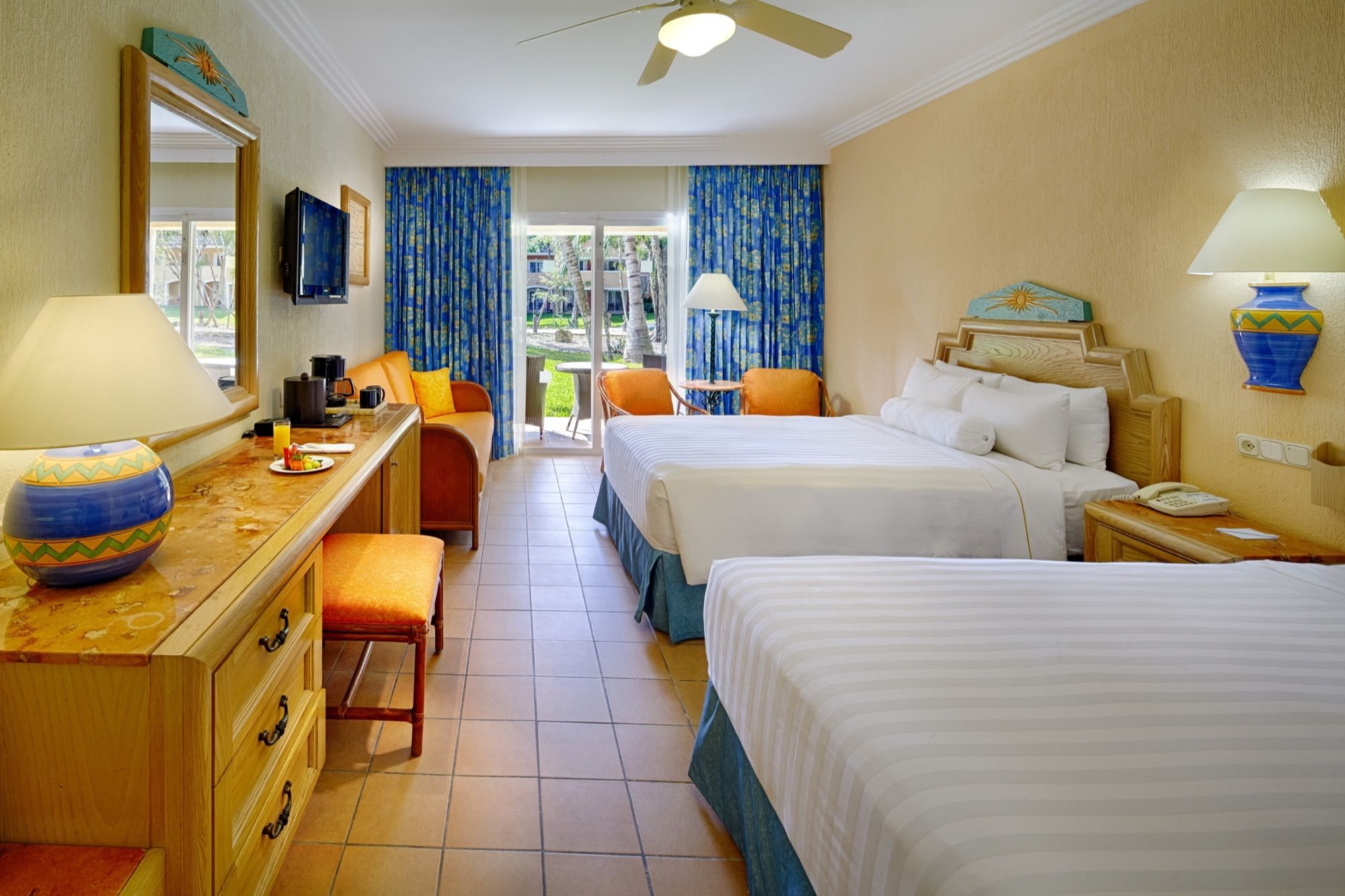 Superior room with two double beds
