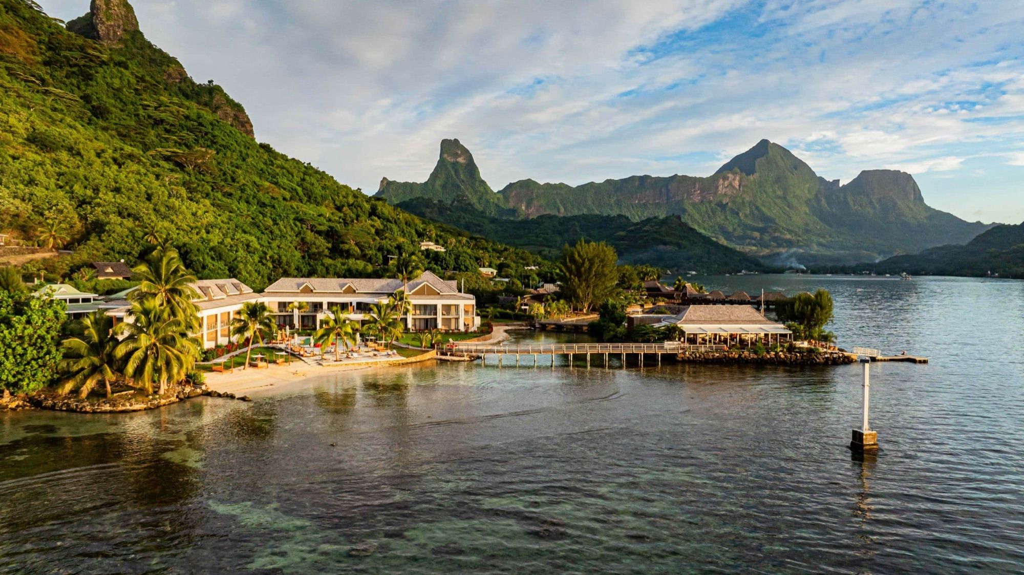 Cook's Bay Hotel & Suites