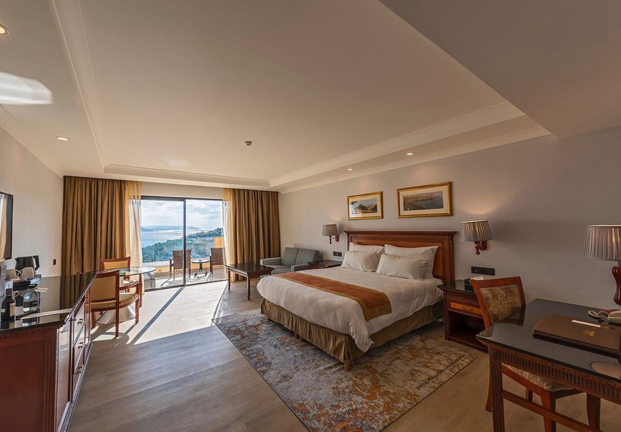 Superior sea-view room with terrace