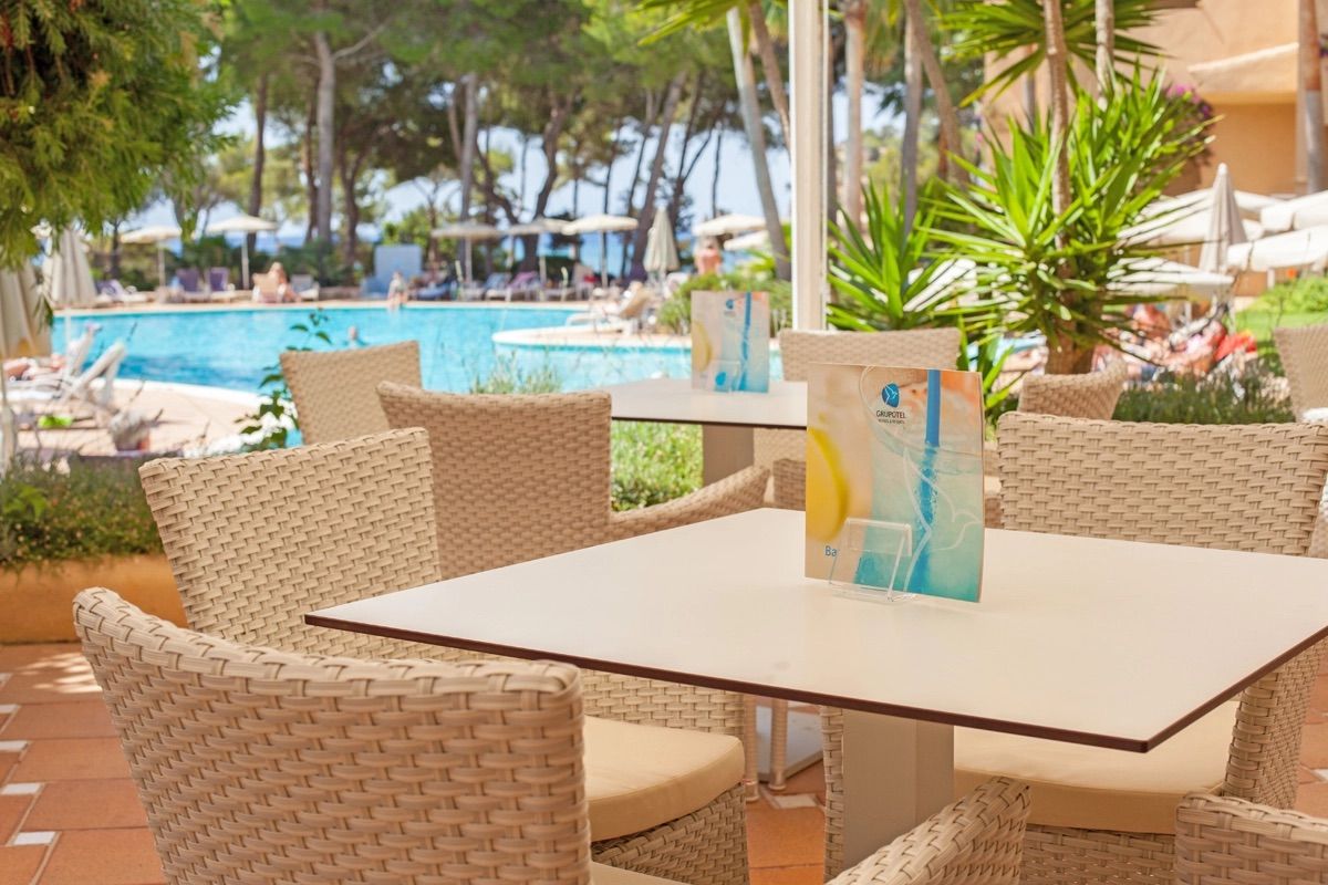 Pool bar terrace at Grupotel Santa Eulària