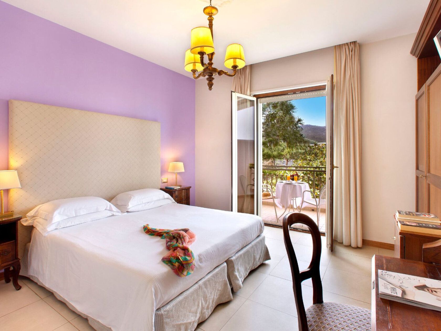 Double room with balcony over the pool
