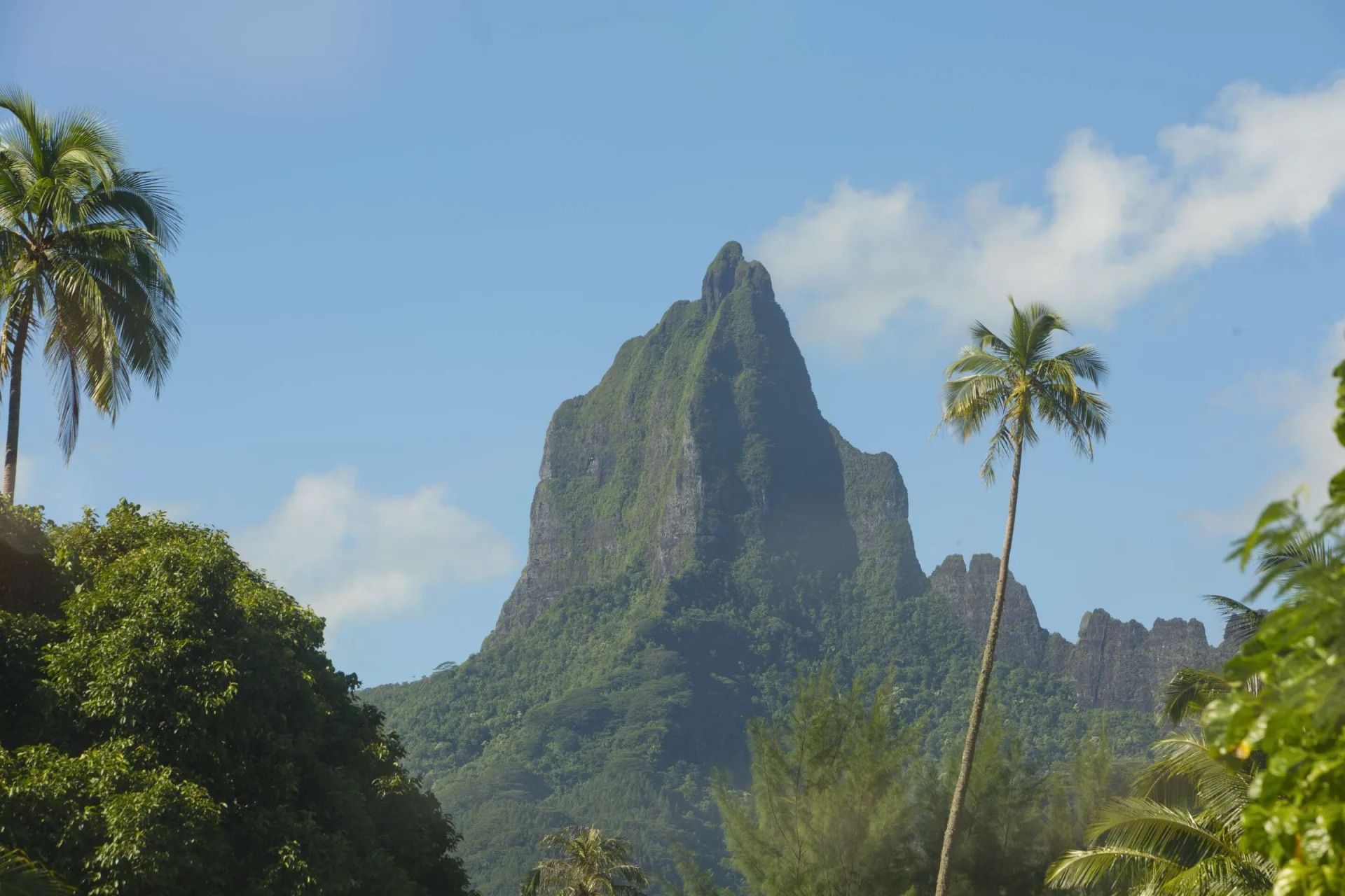Discover French Polynesia: 2/3-star hotels