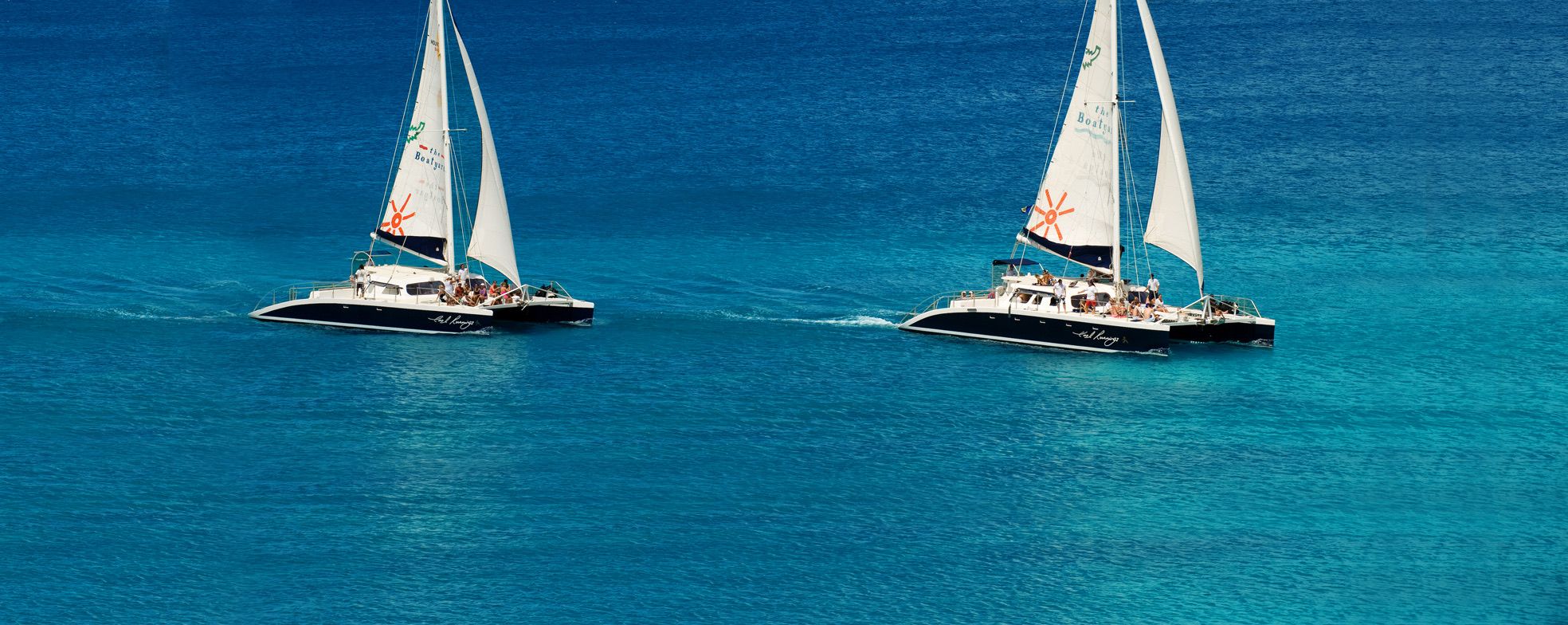 Catamaran Lunch Cruise with Turtle and Shipwreck Snorkelling