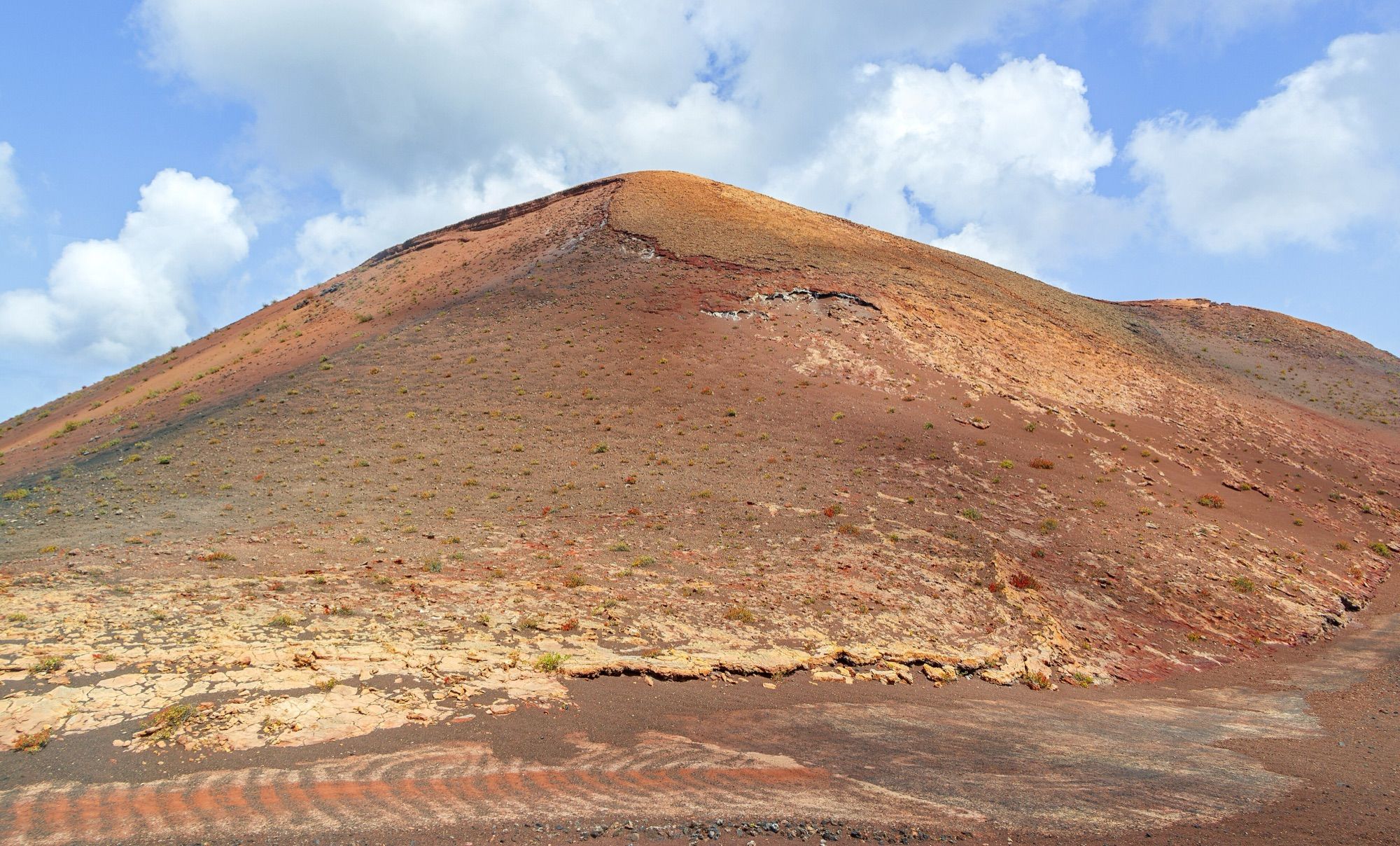 Lanzarote Volcanoes: Timanfaya, El Golfo and La Geria