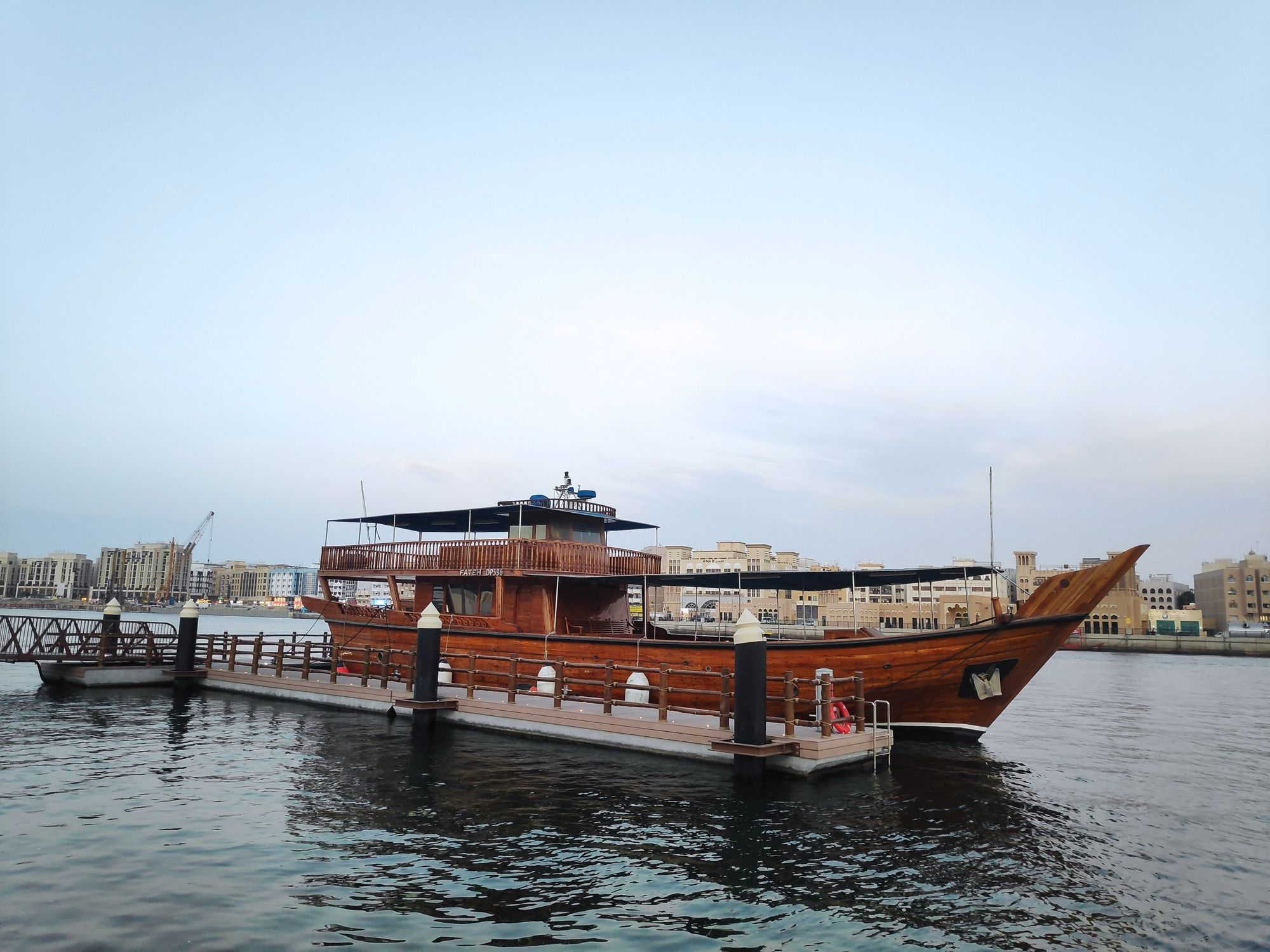Crucero con cena en dhow por el Creek de Dubái