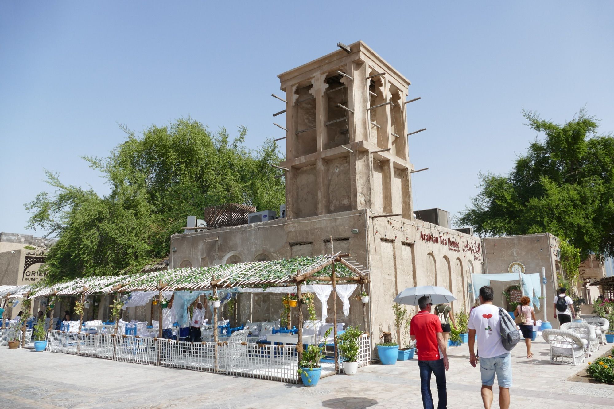 Paseo por el Dubái antiguo: Al Fahidi, abra y zocos