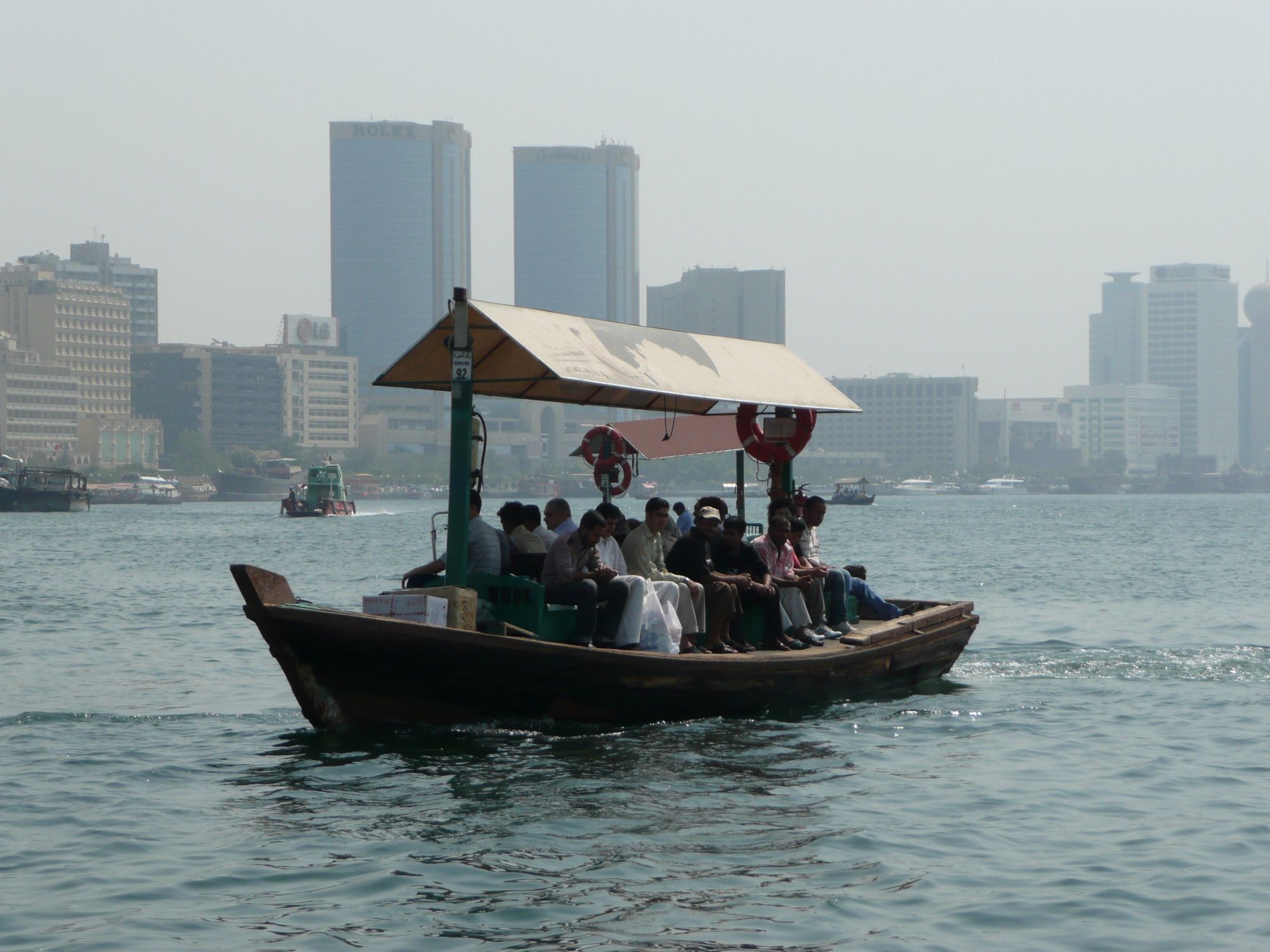 Paseo por el Dubái antiguo: Al Fahidi, abra y zocos