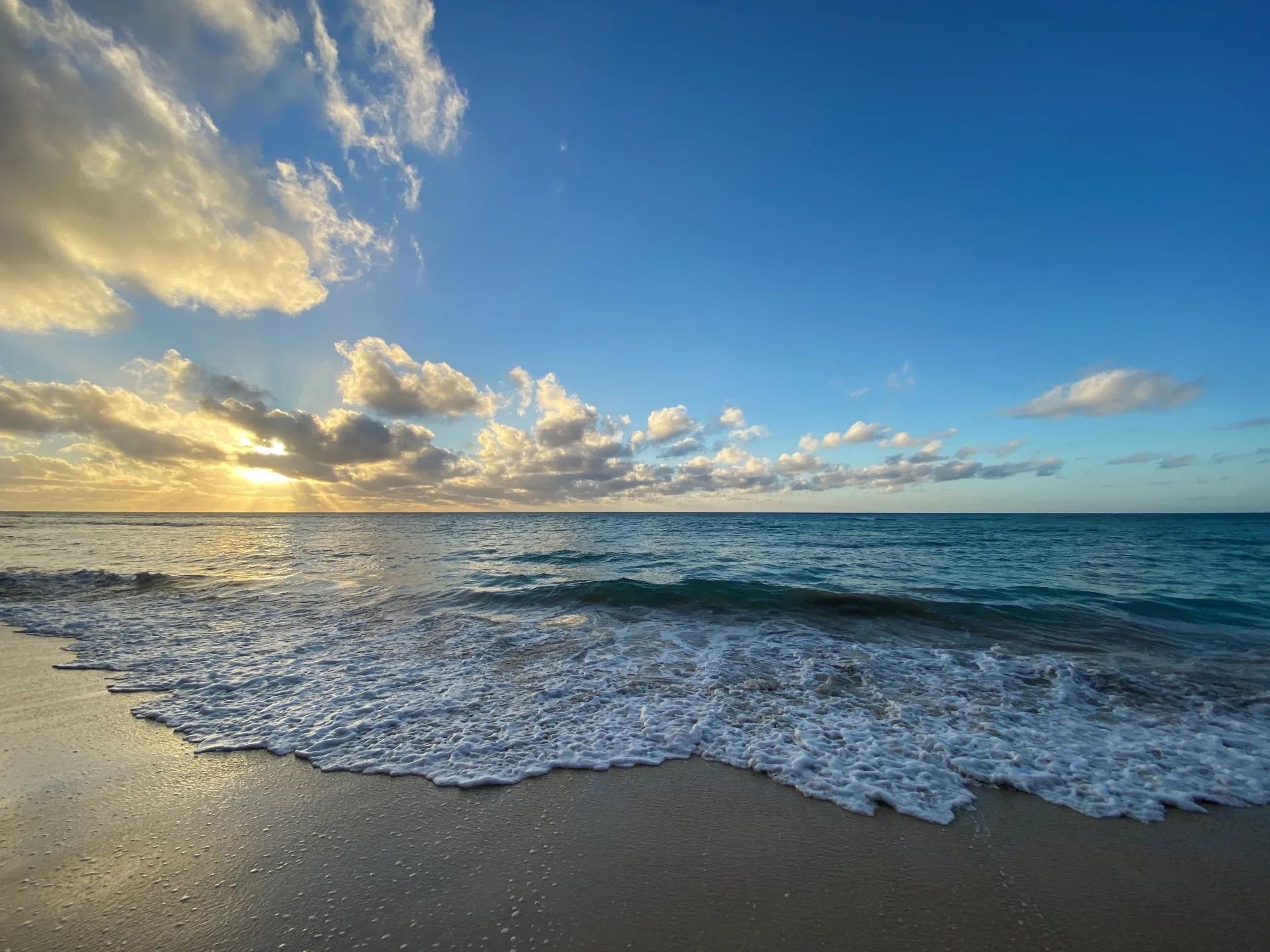 Tubuai beach at golden hour
